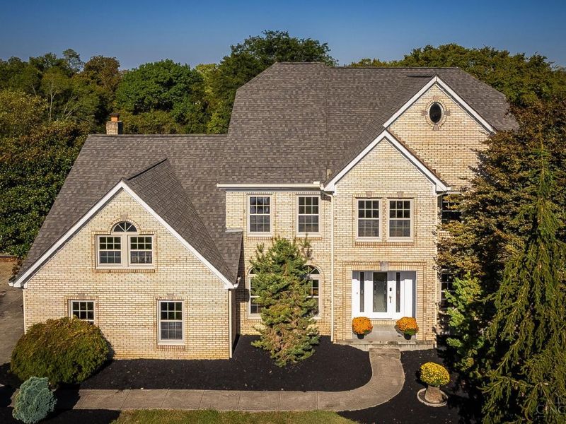 7977 Quail Meadow Lane, West Chester, OH 45069 Photo 2