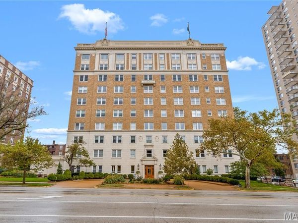 709 S Skinker Boulevard, Unit 703, St Louis, MO 63105