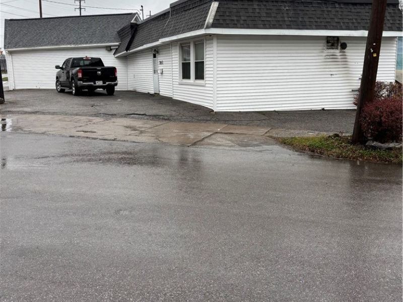 703 Lake Avenue, Elyria, OH 44035 Photo 2