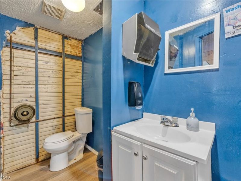 703 Lake Avenue, Elyria, OH 44035 Photo 28