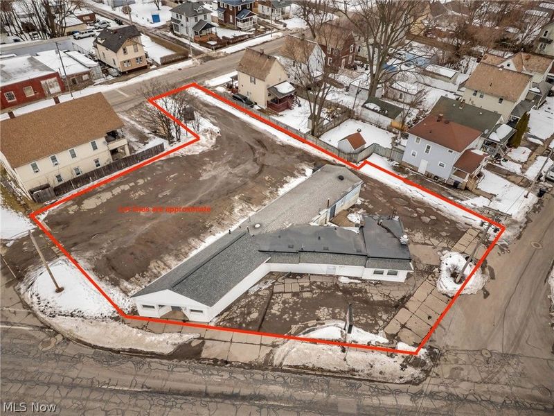 703 Lake Avenue, Elyria, OH 44035 Photo 3