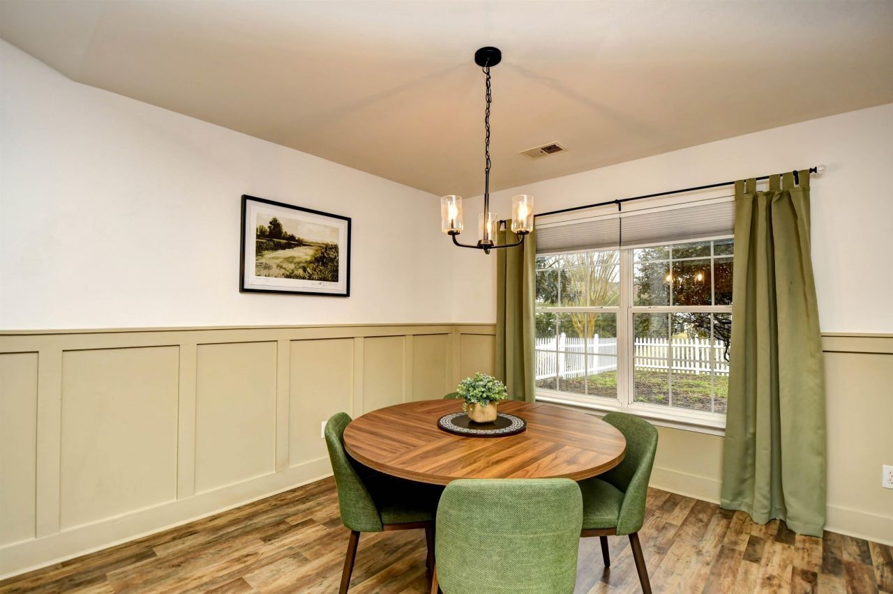 2089 Haystack Way Photo 13