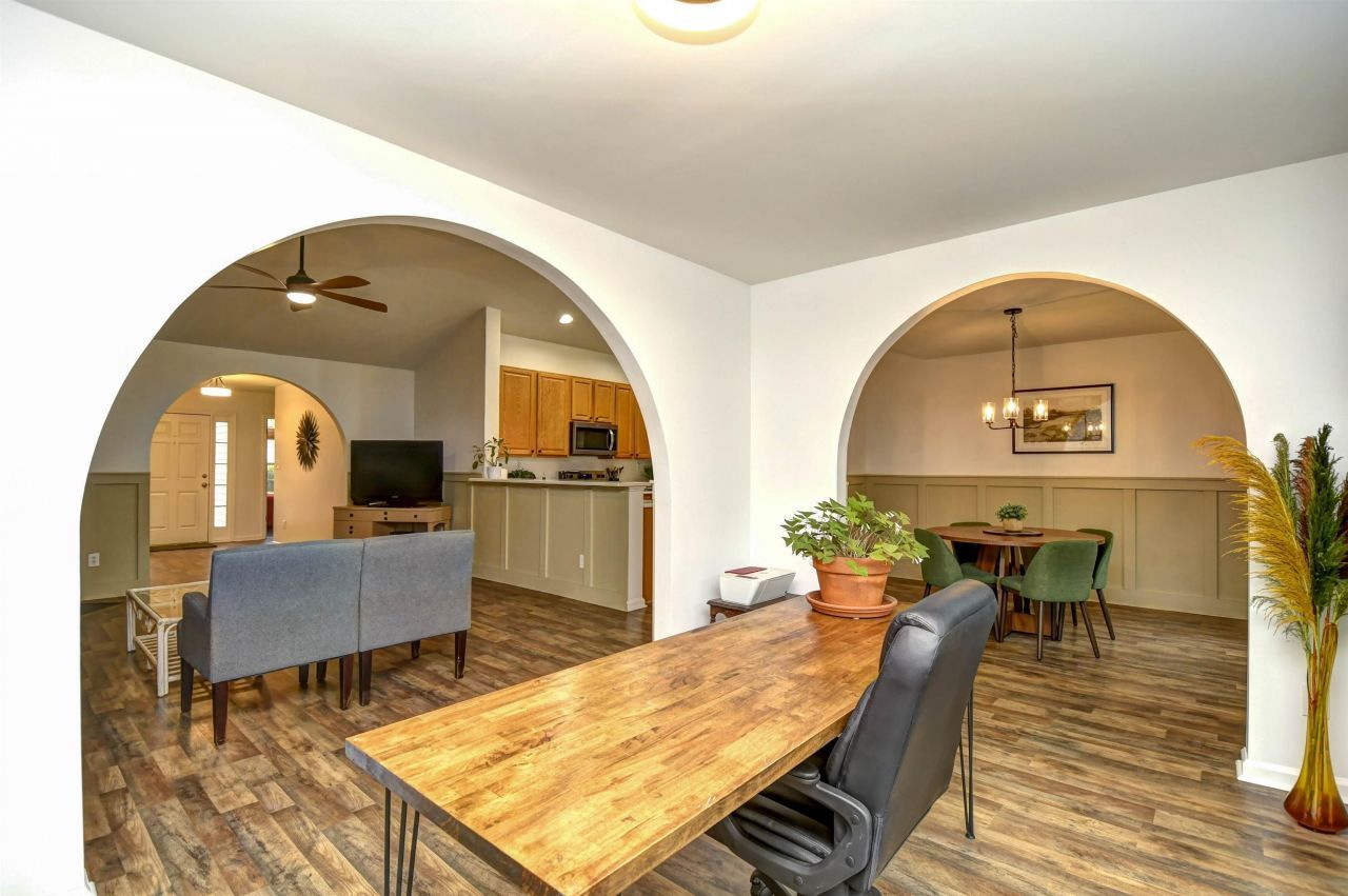 2089 Haystack Way Photo 16