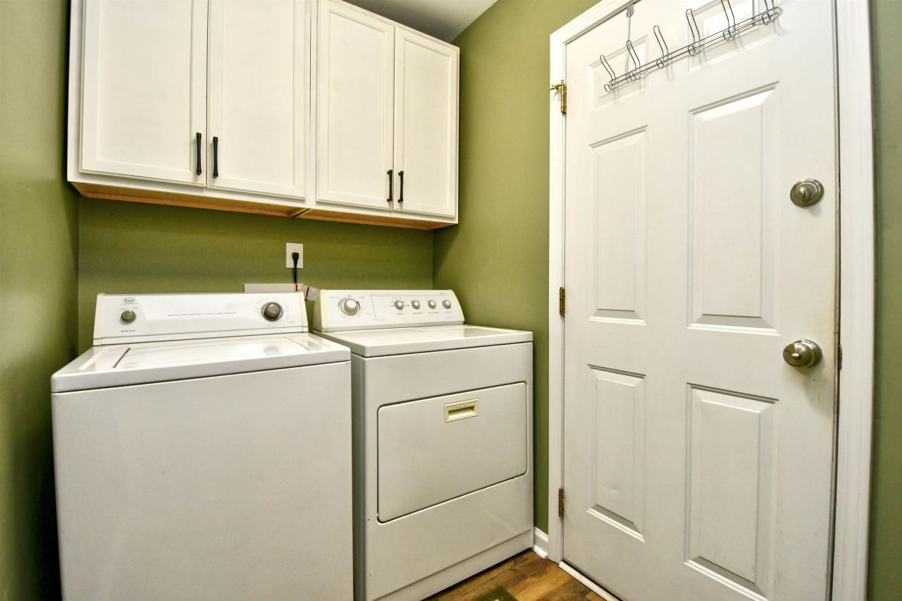 2089 Haystack Way Photo 29