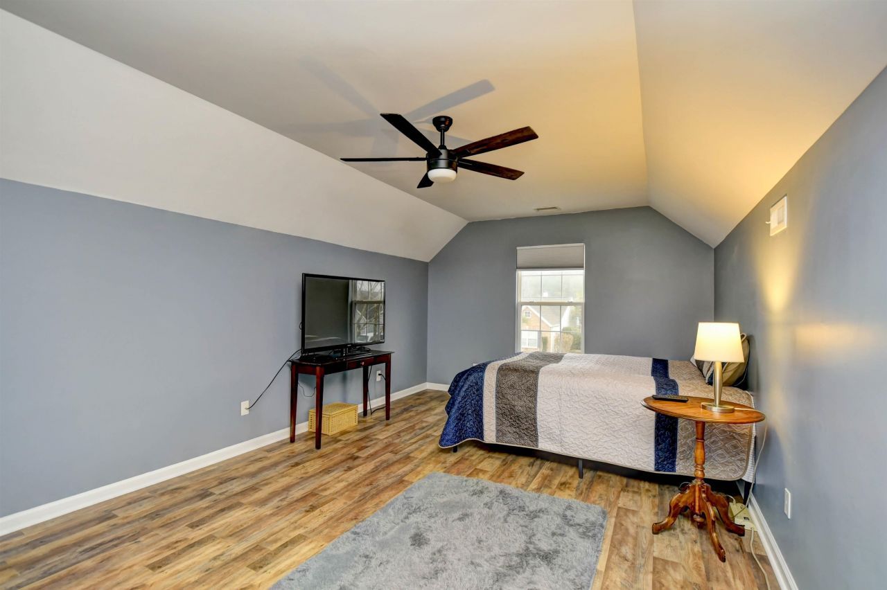 2089 Haystack Way Photo 30