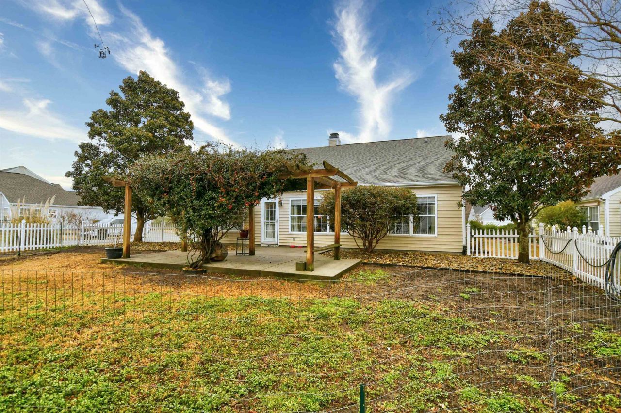 2089 Haystack Way Photo 33