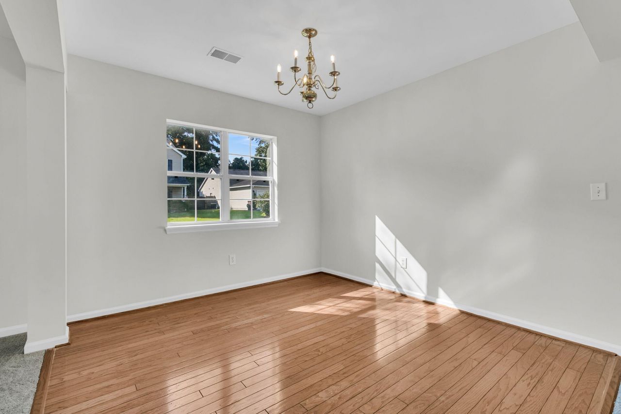 101 Wood Side Drive Photo 10