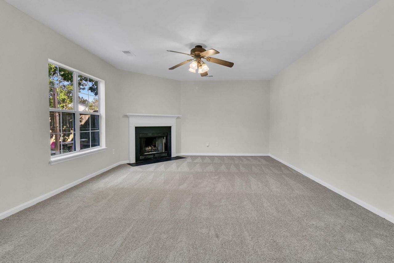 101 Wood Side Drive Photo 15