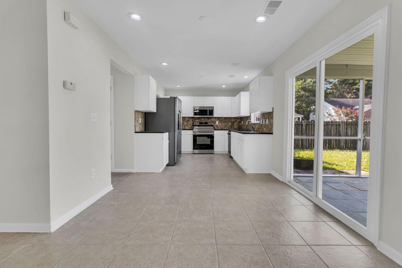 101 Wood Side Drive Photo 18