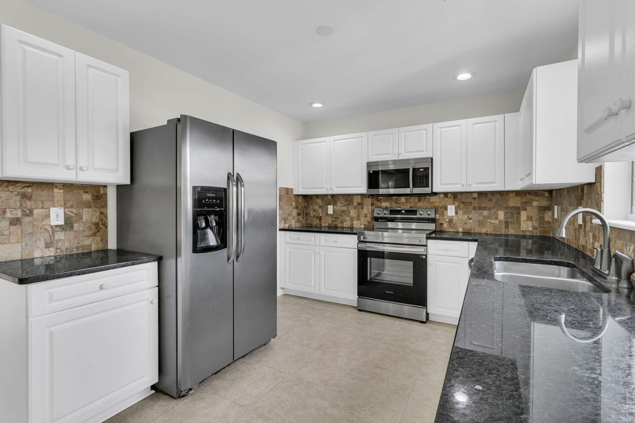 101 Wood Side Drive Photo 22