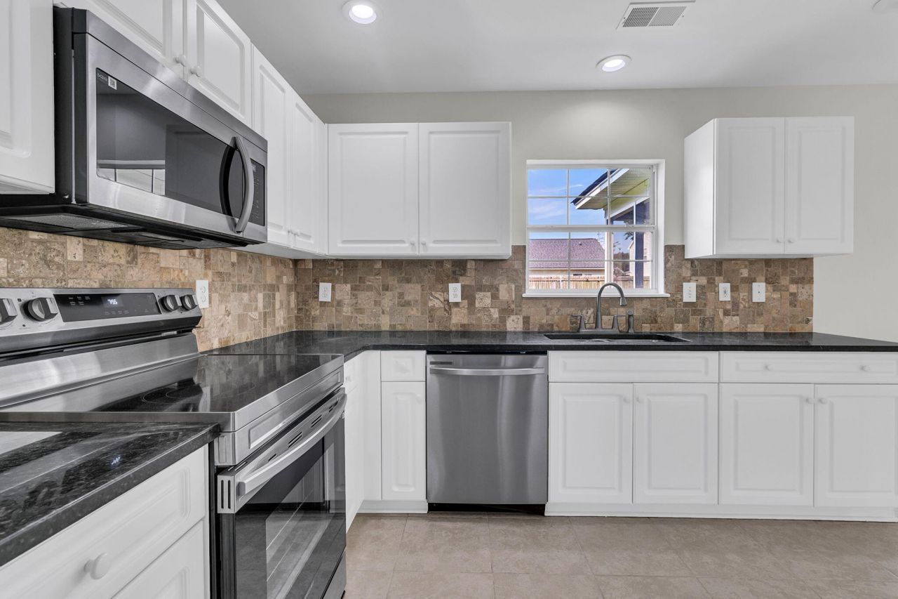 101 Wood Side Drive Photo 23