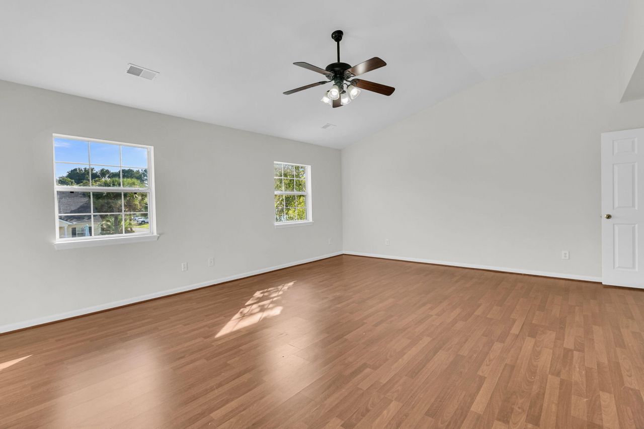 101 Wood Side Drive Photo 27