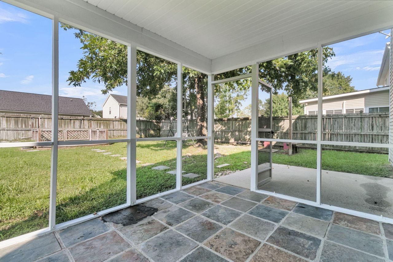 101 Wood Side Drive Photo 39