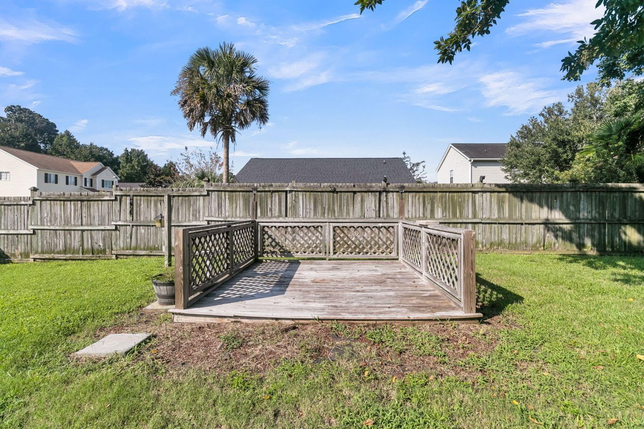 101 Wood Side Drive Photo 43