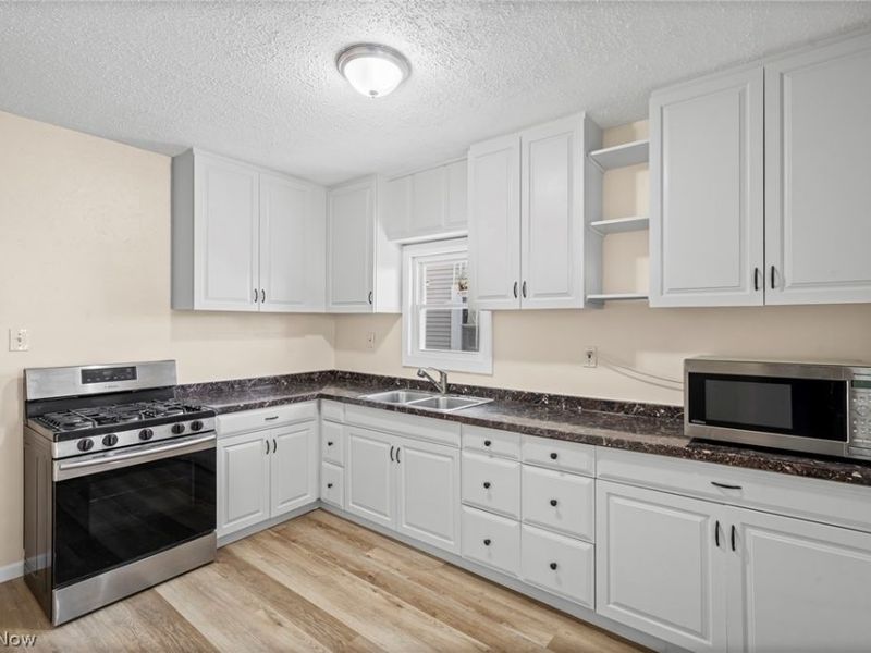 3276 W 130th, Cleveland, OH 44111 Photo 3