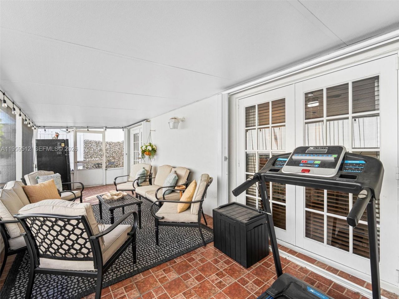 951 SW 124th Ct, Miami, FL 33184 Photo