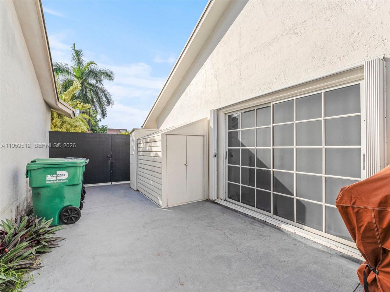 951 SW 124th Ct, Miami, FL 33184 Photo