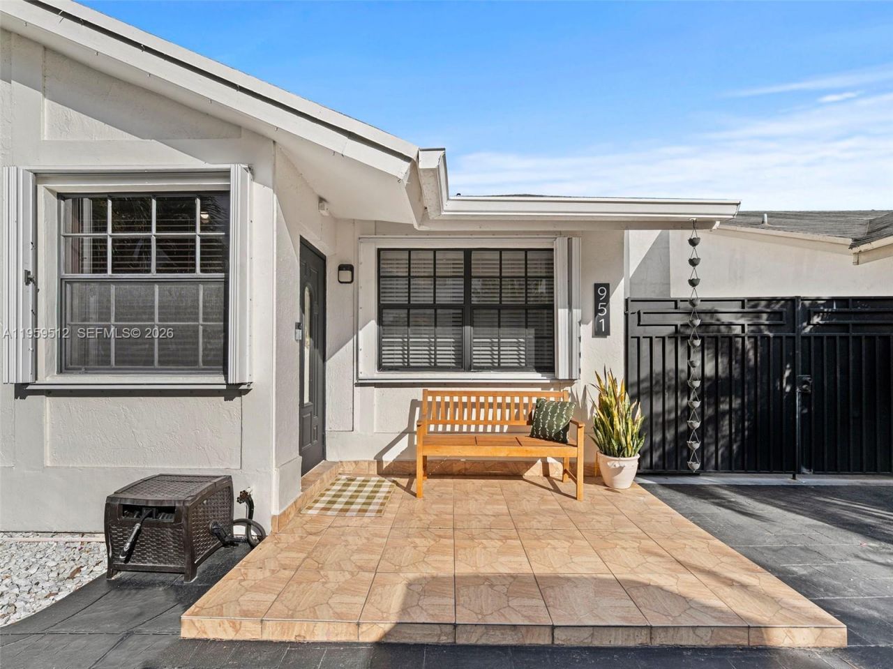 951 SW 124th Ct, Miami, FL 33184 Photo