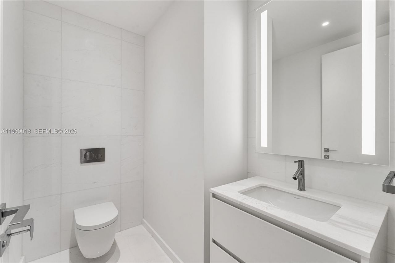 300 Biscayne Blvd Way, Unit 2009, Miami, FL 33131 Photo