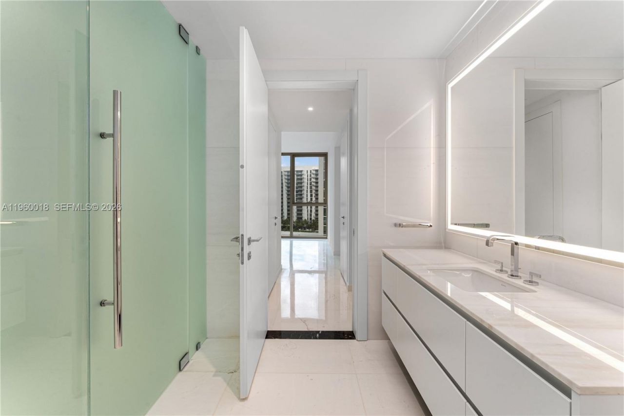 300 Biscayne Blvd Way, Unit 2009, Miami, FL 33131 Photo