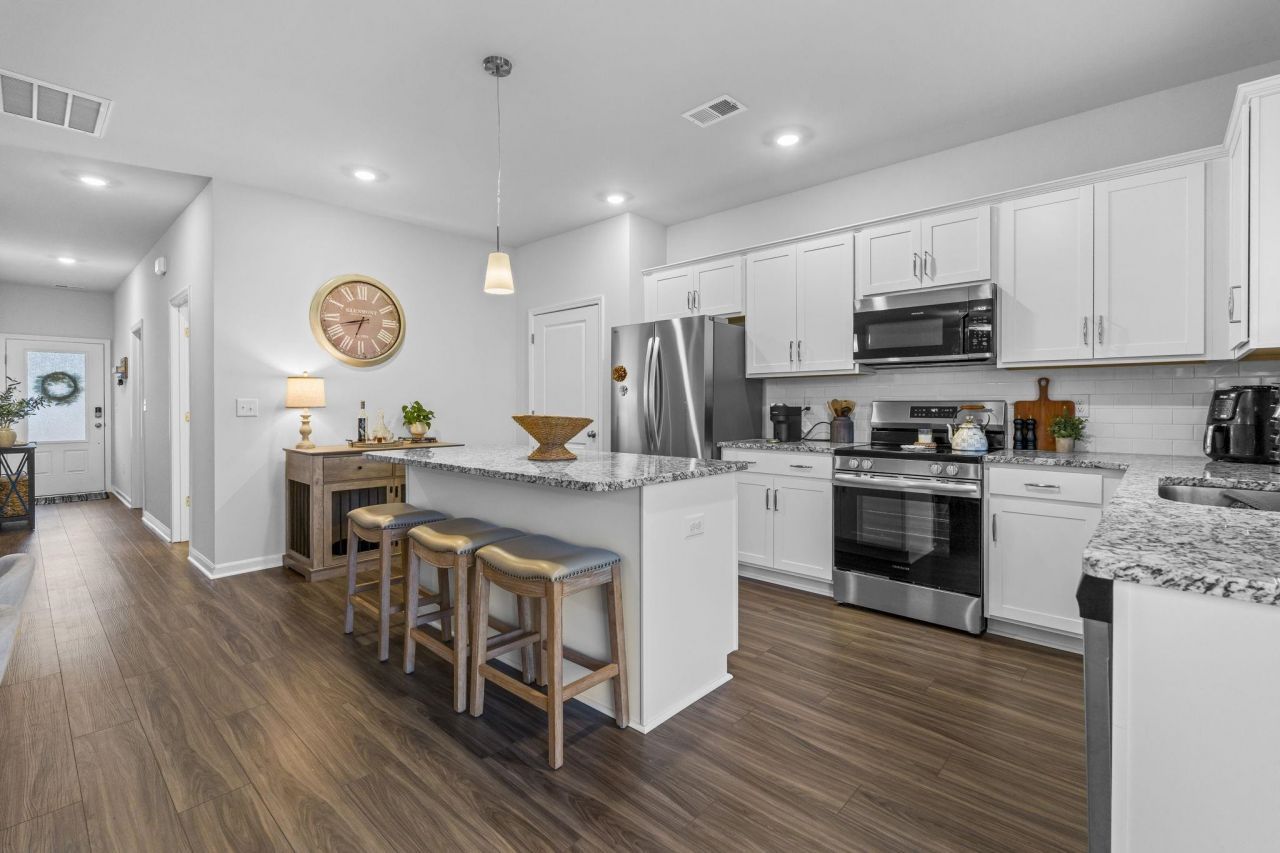 130 Hancher Dr. Photo 8