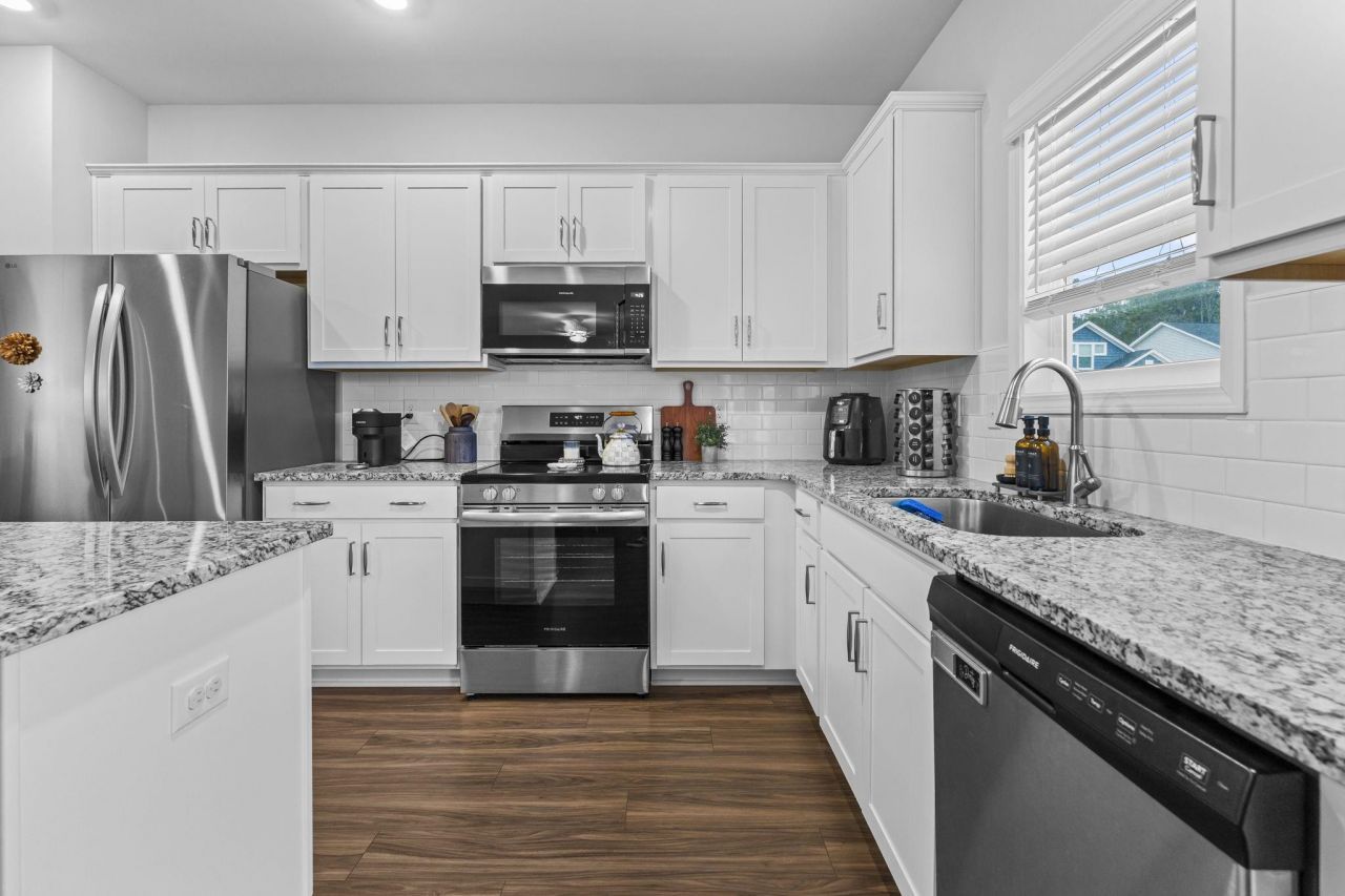 130 Hancher Dr. Photo 9