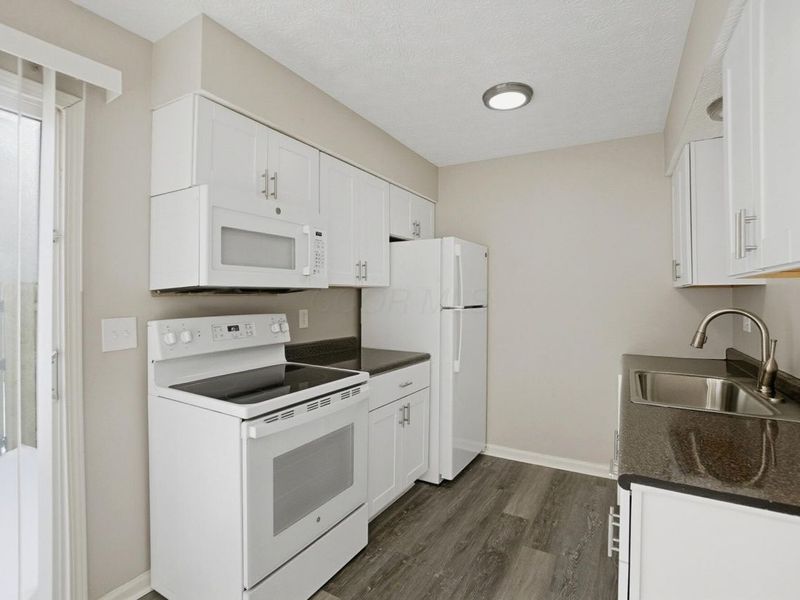 5730 Crossing Court, Unit 1, Columbus, OH 43231 Photo 13