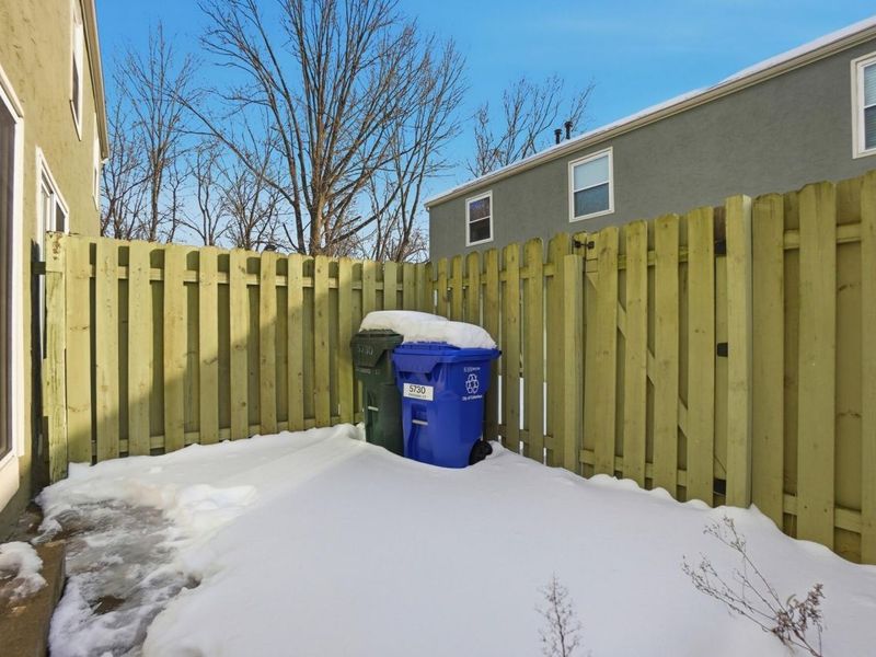 5730 Crossing Court, Unit 1, Columbus, OH 43231 Photo 39
