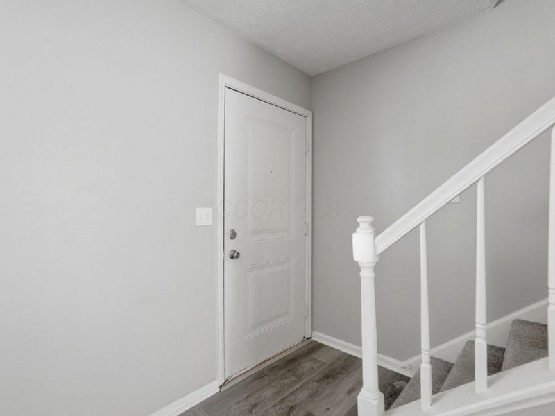 5730 Crossing Court, Unit 1, Columbus, OH 43231 Photo 4