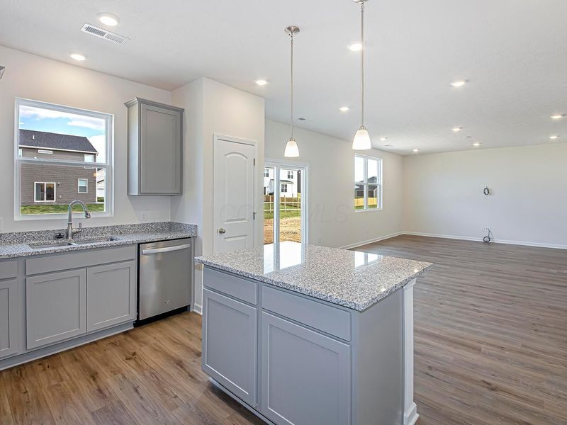 330 Honeysuckle Street, Unit Lot 328, South Bloomfield, OH 43103 Photo 6