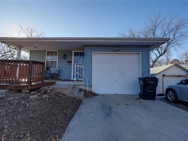 930 S Leslie Street, Independence, MO 64050