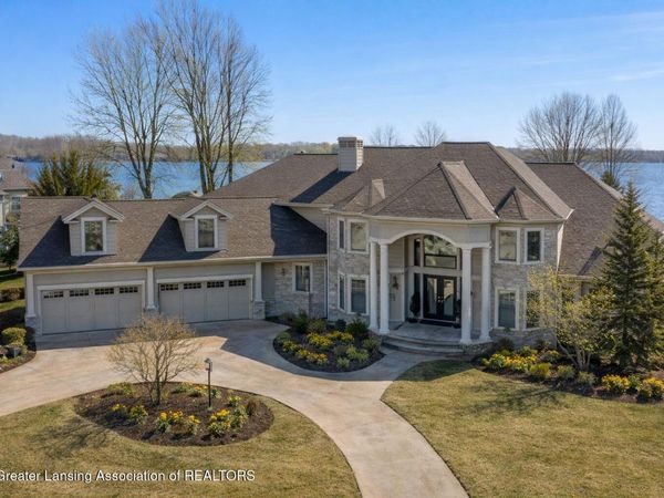 6299 Quail Street, Haslett, MI 48840