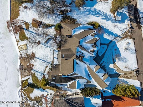 6299 Quail Street, Haslett, MI 48840