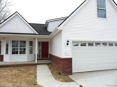 826 Nelsons Ridge Drive, Howell, MI 48843