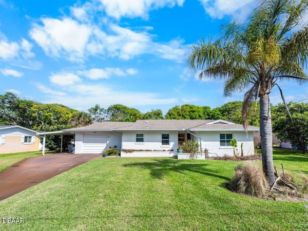 812 E 13th Avenue, New Smyrna Beach, FL 32169