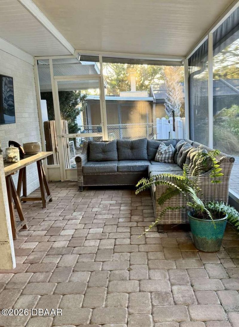 812 E 13th Avenue, New Smyrna Beach, FL 32169 Photo