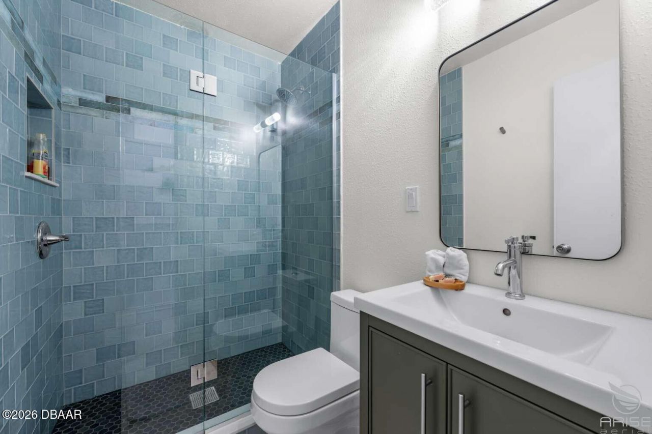 812 E 13th Avenue, New Smyrna Beach, FL 32169 Photo