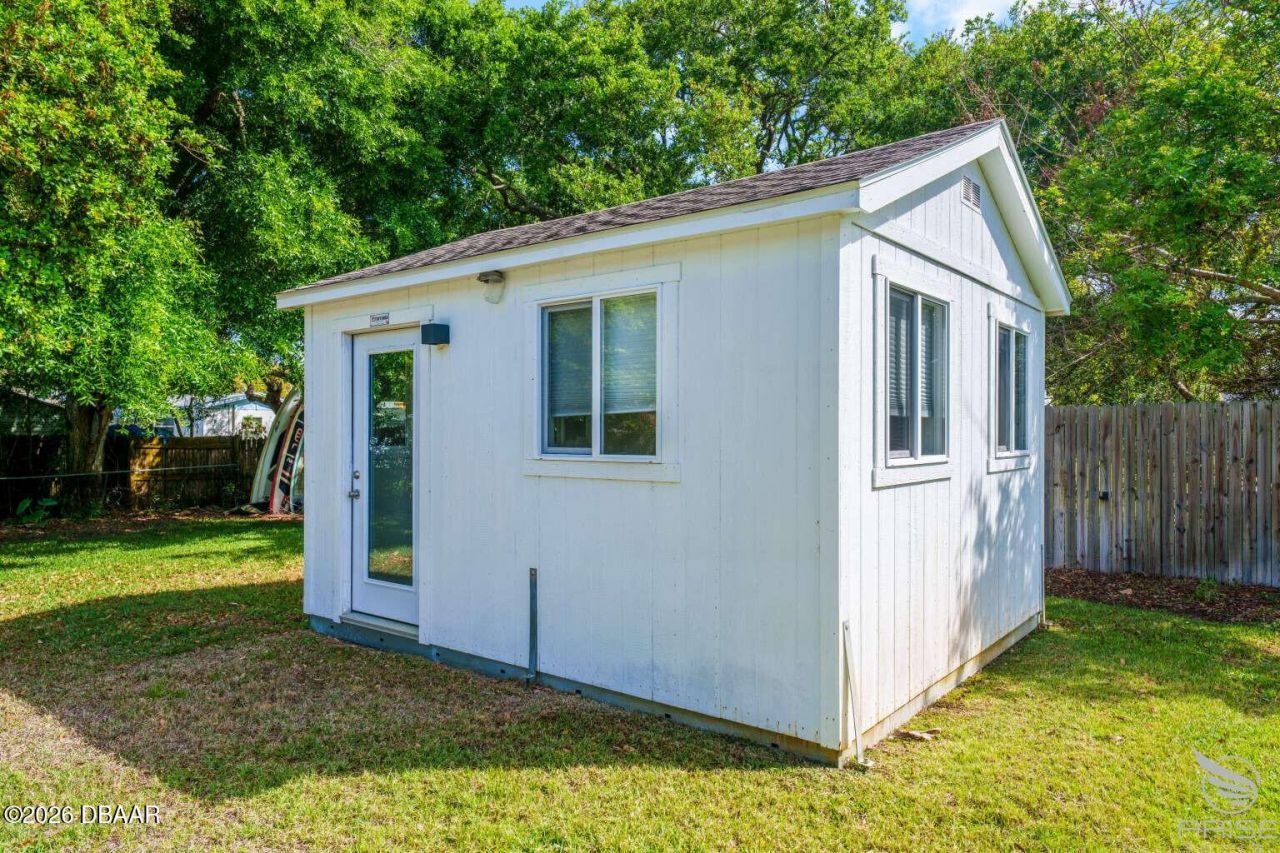 812 E 13th Avenue, New Smyrna Beach, FL 32169 Photo