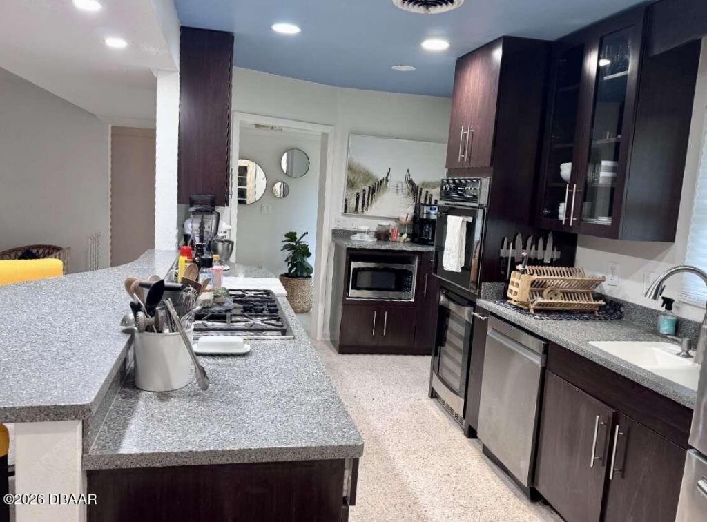 812 E 13th Avenue, New Smyrna Beach, FL 32169 Photo