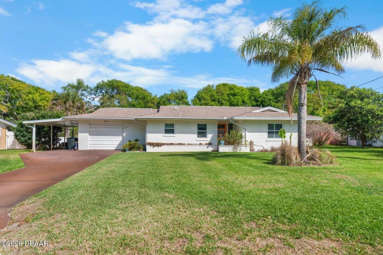 812 E 13th Avenue, New Smyrna Beach, FL 32169 Photo