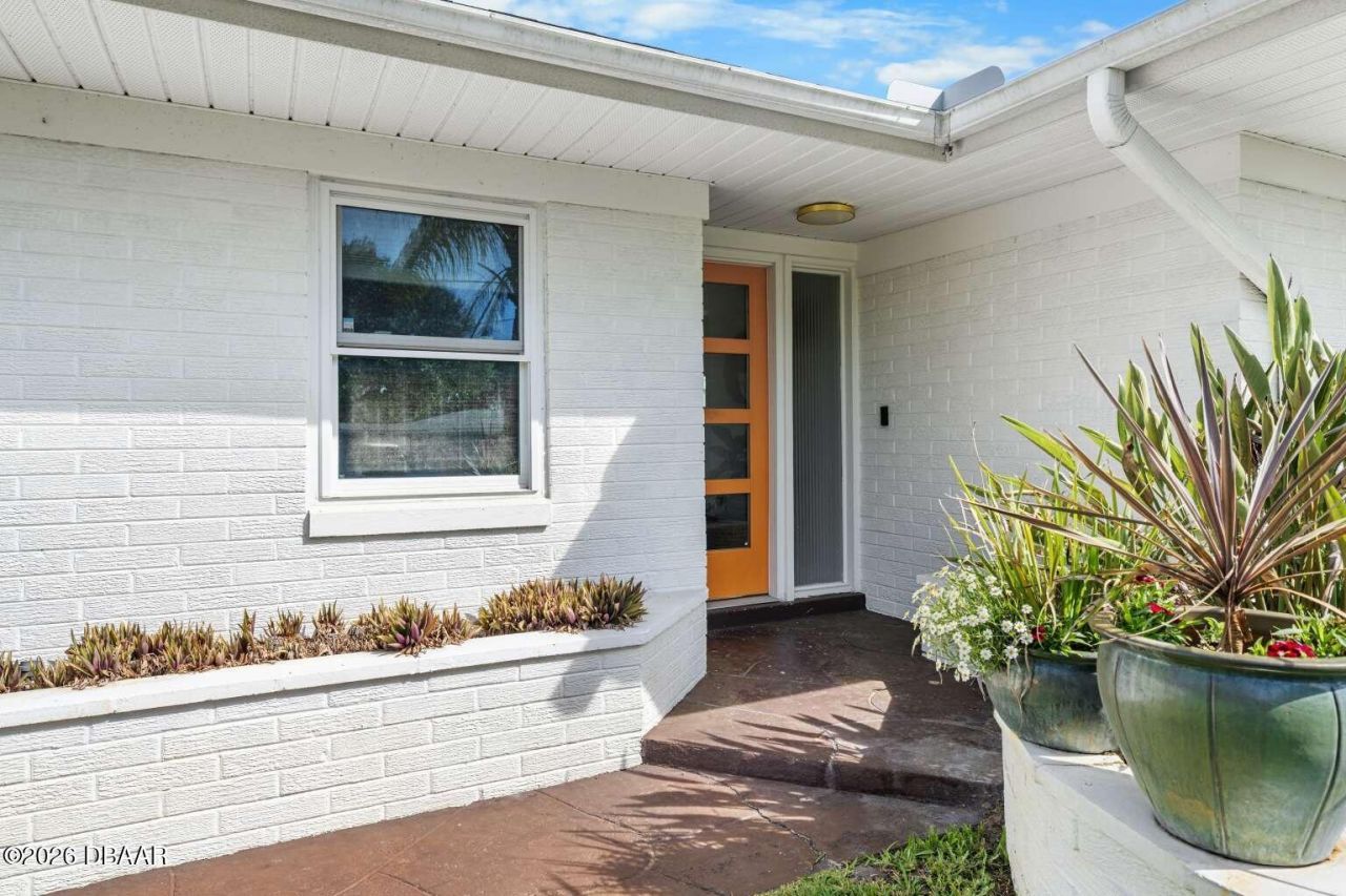 812 E 13th Avenue, New Smyrna Beach, FL 32169 Photo