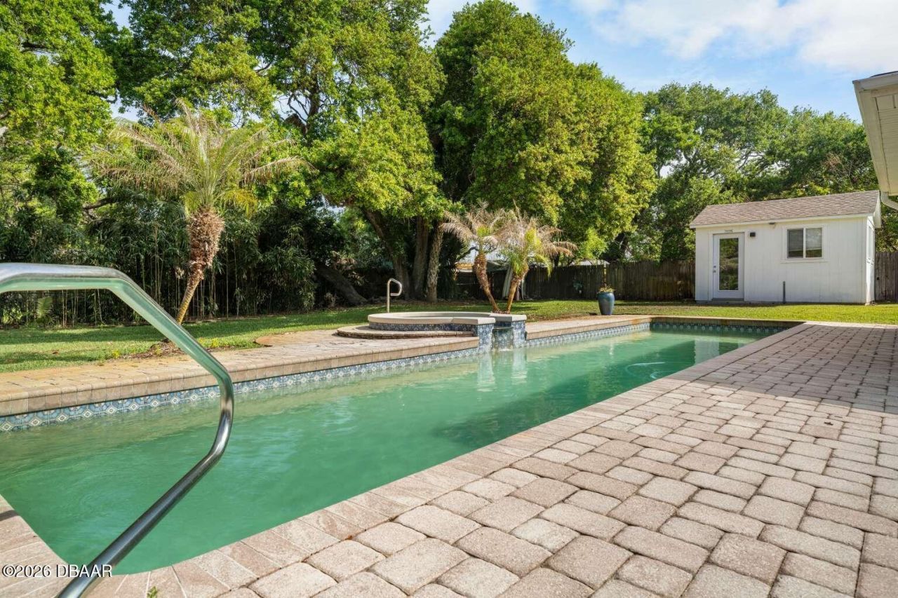 812 E 13th Avenue, New Smyrna Beach, FL 32169 Photo