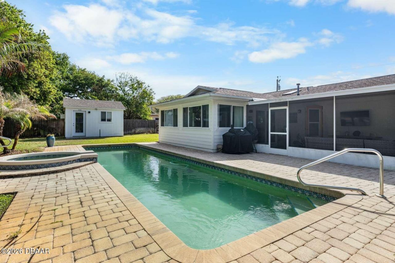 812 E 13th Avenue, New Smyrna Beach, FL 32169 Photo
