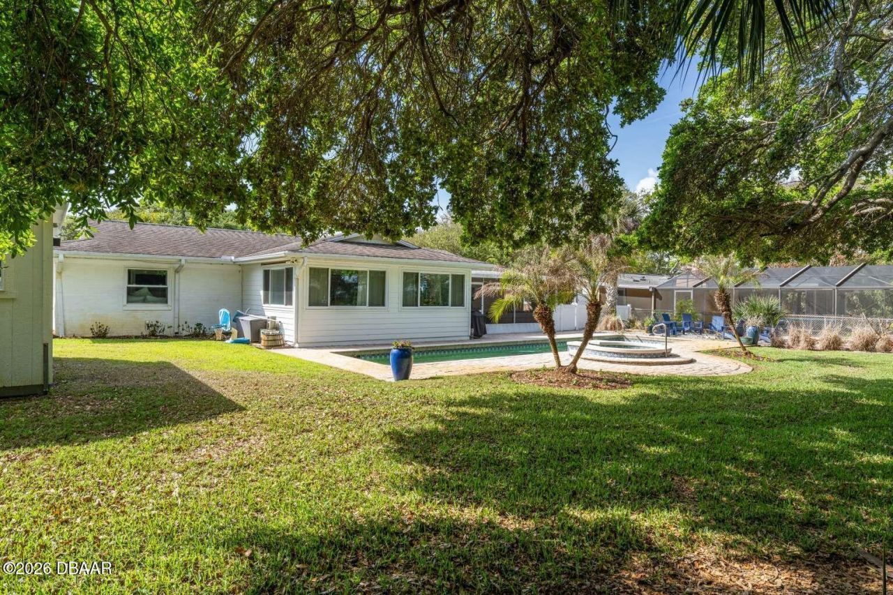 812 E 13th Avenue, New Smyrna Beach, FL 32169 Photo