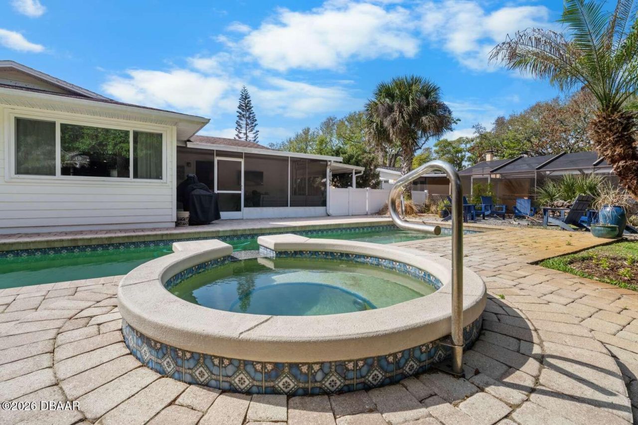 812 E 13th Avenue, New Smyrna Beach, FL 32169 Photo