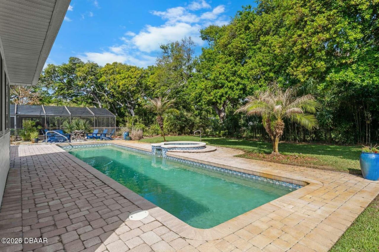812 E 13th Avenue, New Smyrna Beach, FL 32169 Photo