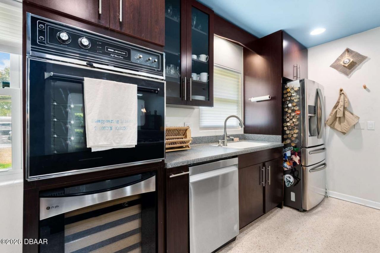 812 E 13th Avenue, New Smyrna Beach, FL 32169 Photo