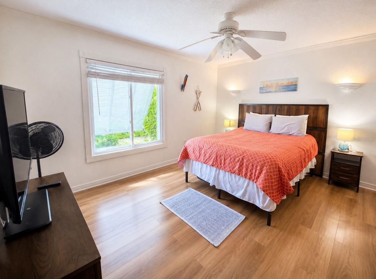 3735 42nd Way S, Unit E, Saint Petersburg, FL 33711 Photo