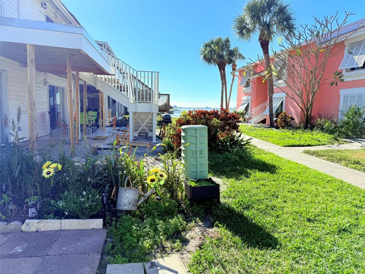 3735 42nd Way S, Unit E, Saint Petersburg, FL 33711 Photo