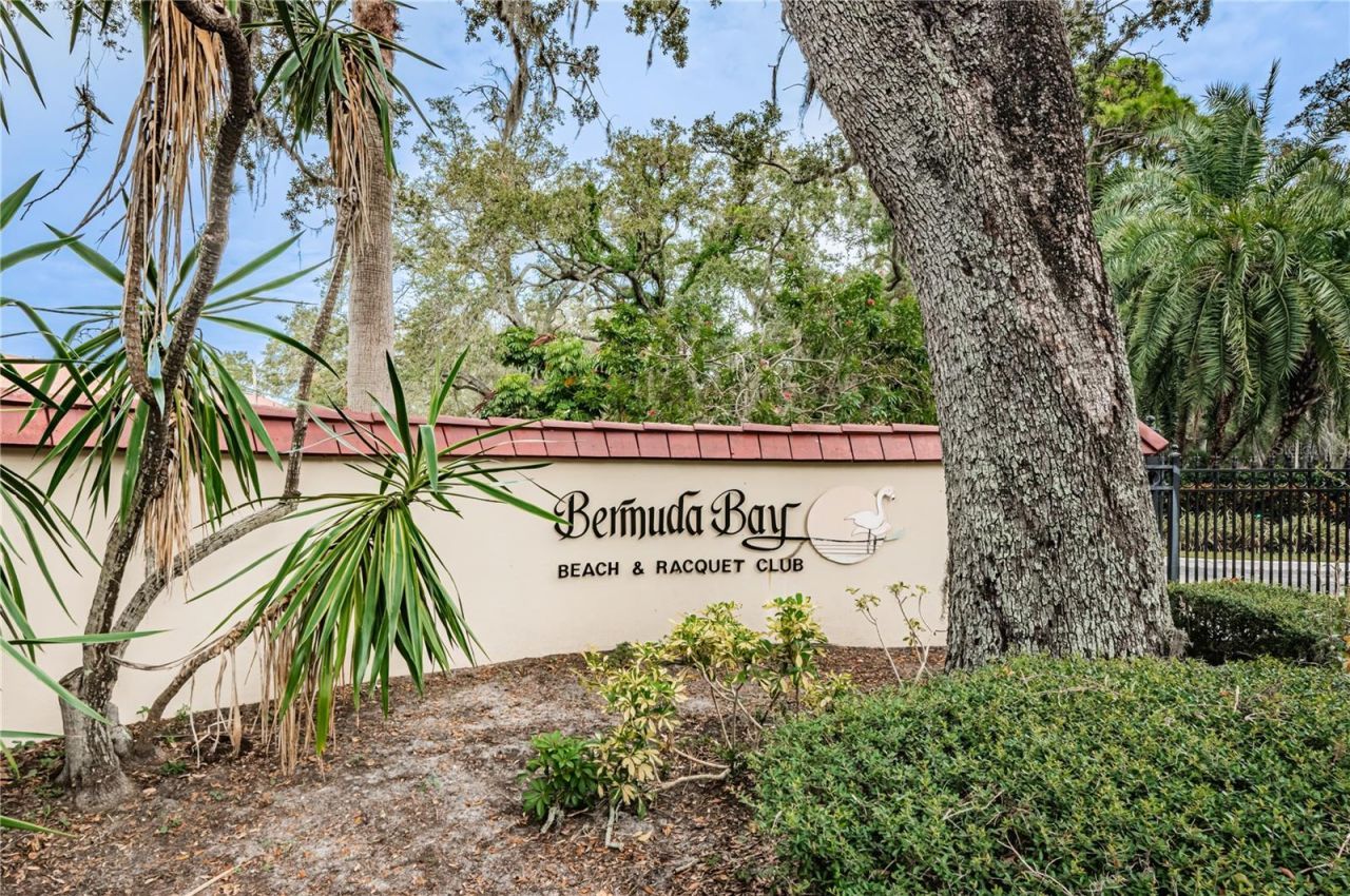 3735 42nd Way S, Unit E, Saint Petersburg, FL 33711 Photo